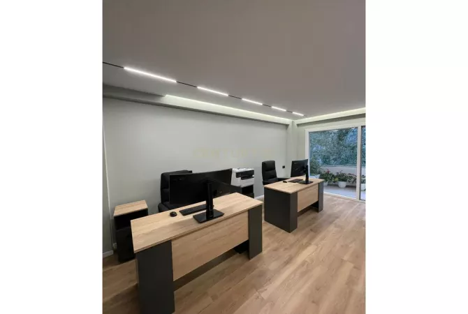 Ambient biznesi me qera 3+1 ne Tirane - 1,000 Euro