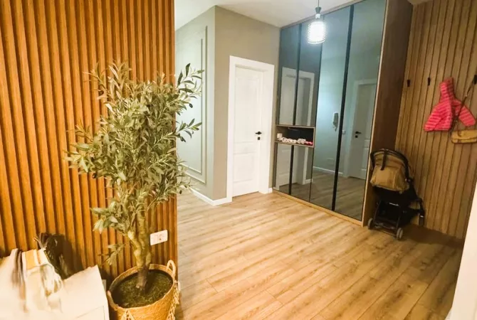 Shtepi me qera 2+1 ne Tirane - 900 Euro