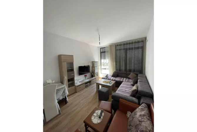 Shtepi me qera 2+1 ne Tirane - 700 Euro