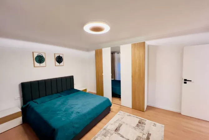 Shtepi me qera Apartament ne Tirane, 2+1, Mobilimi E mobiluar, Pagesa 1,180  Euro.