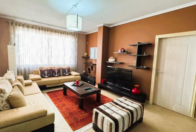 Casa in affitto 3+1 a Tirana - 800 Euro