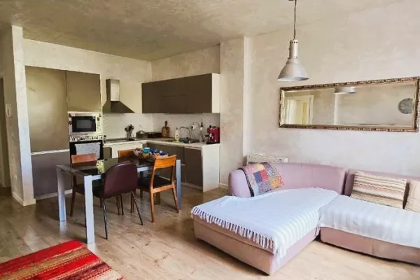 Shtepi me qera 2+1 ne Tirane - 1,200 Euro