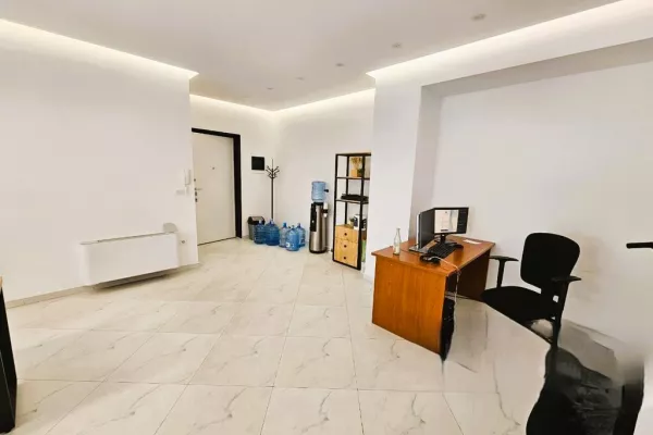 Ambient biznesi me qera 3+1 ne Tirane - 1,500 Euro