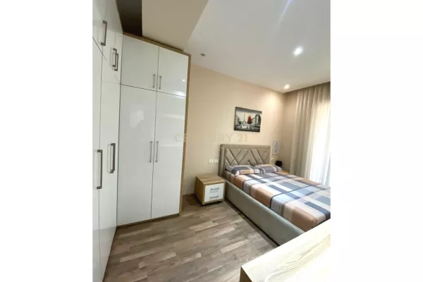 Shtepi me qera Apartament ne Tirane, 2+1, Mobilimi E mobiluar, Pagesa 550  Euro.