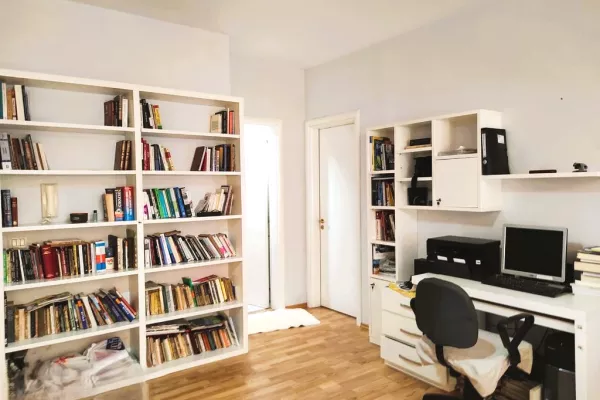 Shtepi me qera Apartament ne Tirane, 2+1, Mobilimi E mobiluar, Pagesa 800  Euro.