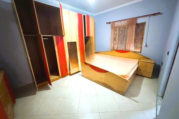 Shtepi me qera Apartament ne Tirane, 2+1, Mobilimi E mobiluar, Pagesa 650  Euro.