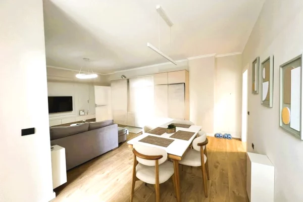 Shtepi me qera 1+1 ne Tirane - 1,200 Euro
