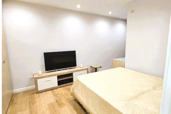 Shtepi me qera Apartament ne Tirane, 2+1, Mobilimi E mobiluar, Pagesa 1,500  Euro.