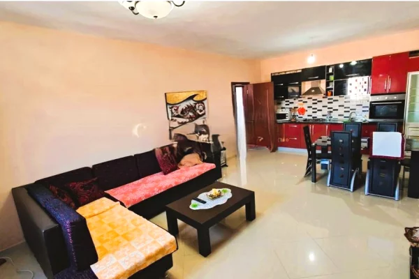 Shtepi ne shitje 2+1 ne Tirane - 140,000 Euro