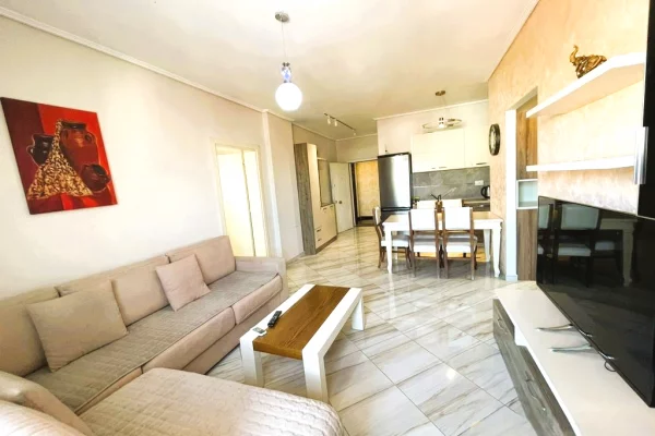 Shtepi me qera 2+1 ne Tirane - 800 Euro