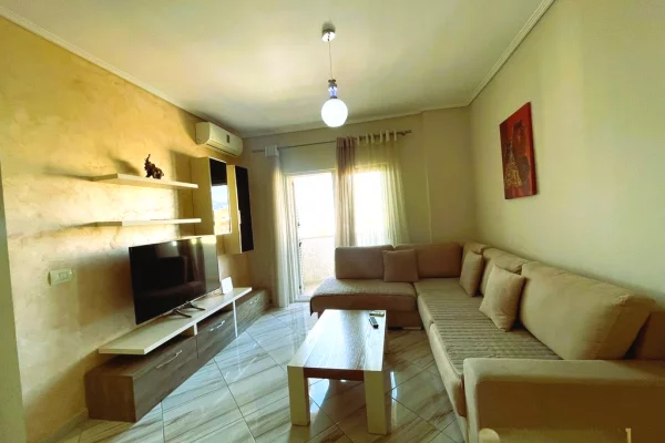Shtepi me qera 2+1 ne Tirane - 800 Euro