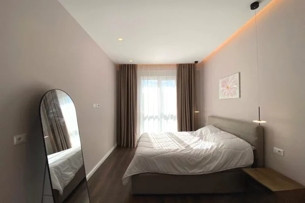 Shtepi me qera 2+1 ne Tirane - 1,100 Euro