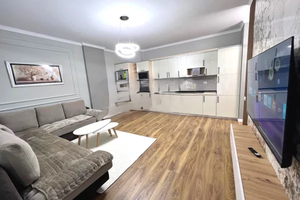 Shtepi ne shitje 2+1 ne Tirane - 143,000 Euro