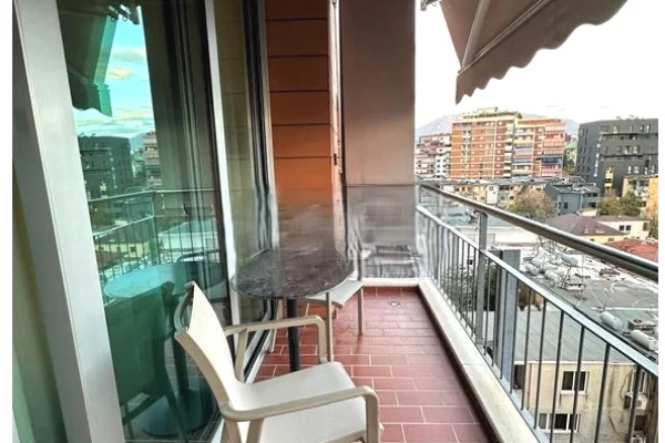 Shtepi me qera 2+1 ne Tirane - 1,500 Euro