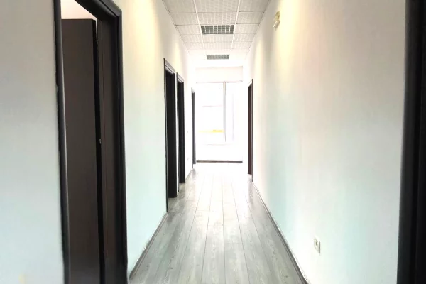 Business Property for Rent 3+1 in Tirana - 2,000 Euro