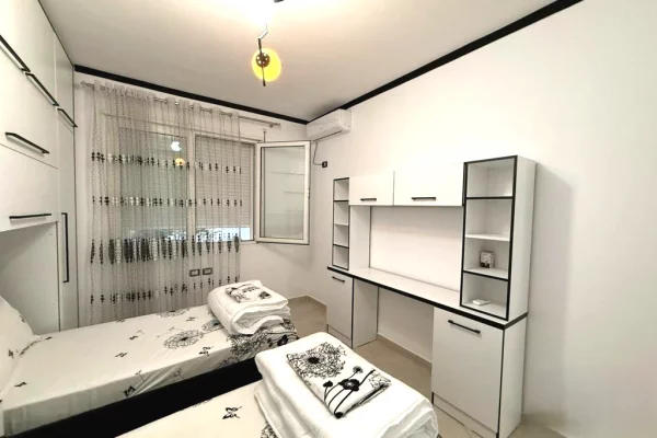 Shtepi me qera 2+1 ne Tirane - 800 Euro