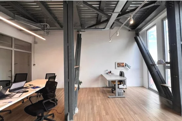 Business Property for Rent 3+1 in Tirana - 3,000 Euro