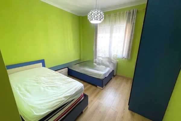 Shtepi me qera Apartament ne Tirane, 2+1, Mobilimi E mobiluar, Pagesa 1,200  Euro.