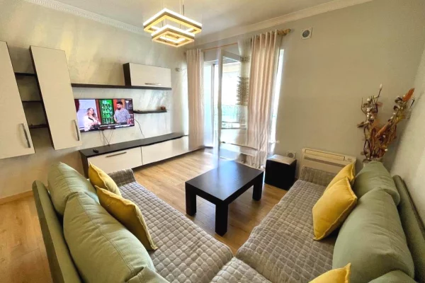 Casa in affitto 2+1 a Tirana - 1,200 Euro