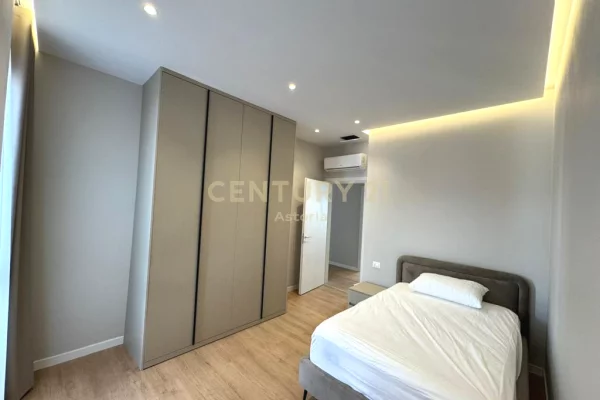 Shtepi me qera 3+1 ne Tirane - 2,000 Euro