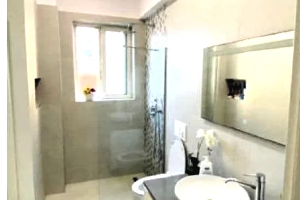 Shtepi me qera 2+1 ne Tirane - 650 Euro