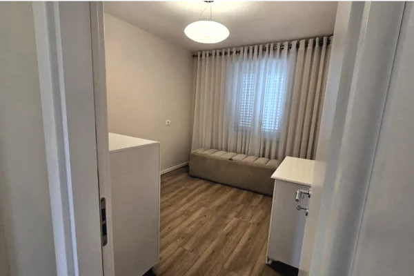 Shtepi me qera 2+1 ne Tirane - 850 Euro