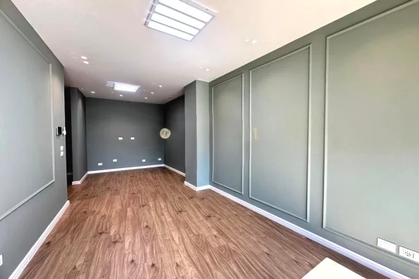 Ambient biznesi me qera 3+1 ne Tirane - 1,400 Euro