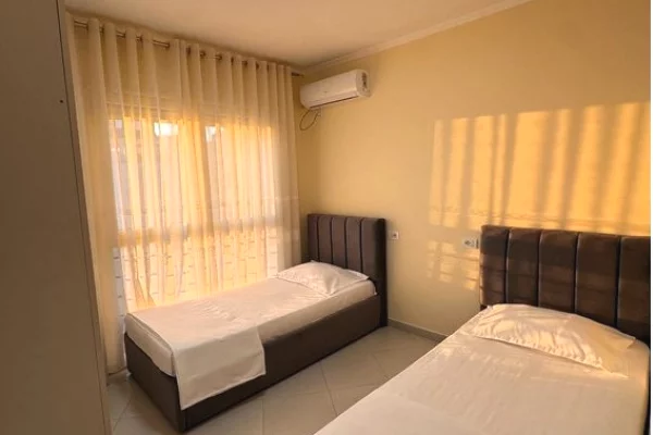 Shtepi me qera 2+1 ne Tirane - 750 Euro