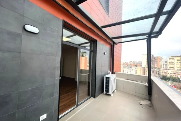 Ambient biznesi me qera 3+1 ne Tirane - 1,500 Euro