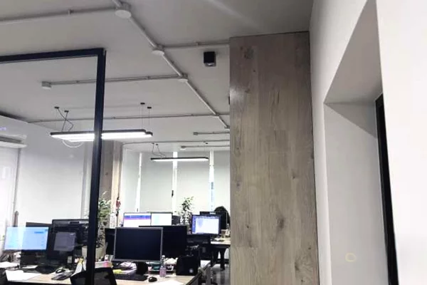 Ambient biznesi me qera 3+1 ne Tirane - 2,000 Euro