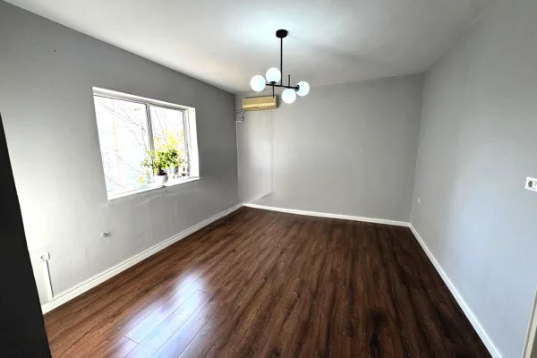 Ambient Per Zyre Me Qira te Ministria e Jashtme