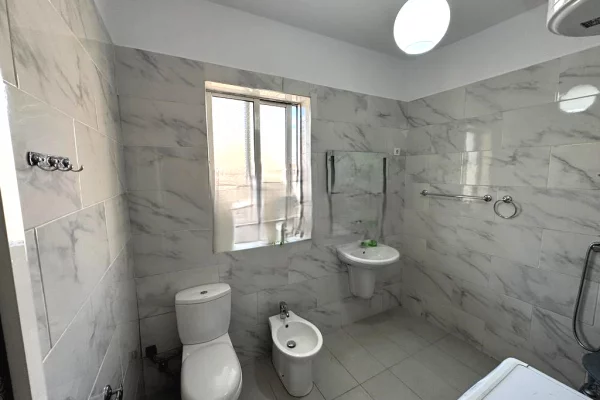 Ambient Per Zyre Me Qira te Ministria e Jashtme