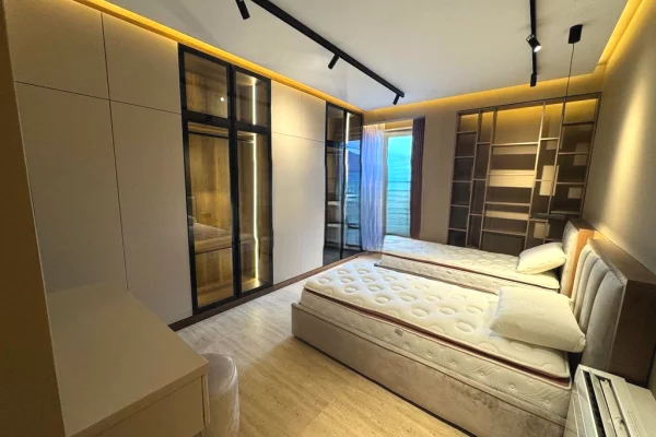 Shtepi me qera Apartament ne Tirane, 3+1, Mobilimi E mobiluar, Pagesa 3,000  Euro.