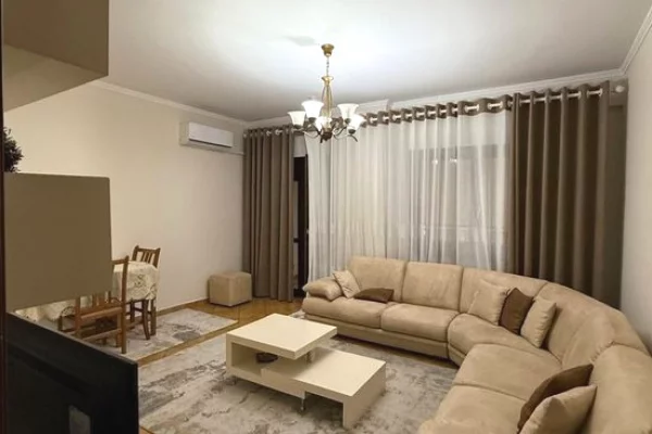 Shtepi me qera 2+1 ne Tirane - 700 Euro