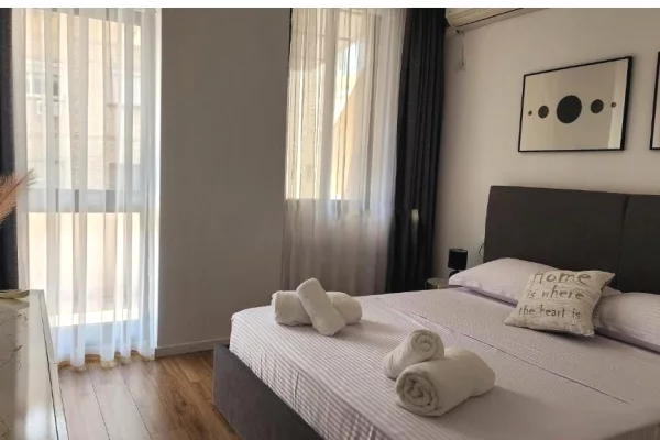 Shtepi me qera 2+1 ne Tirane - 800 Euro