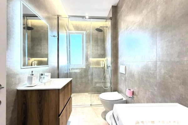 Shtepi me qera 1+1 ne Tirane - 800 Euro