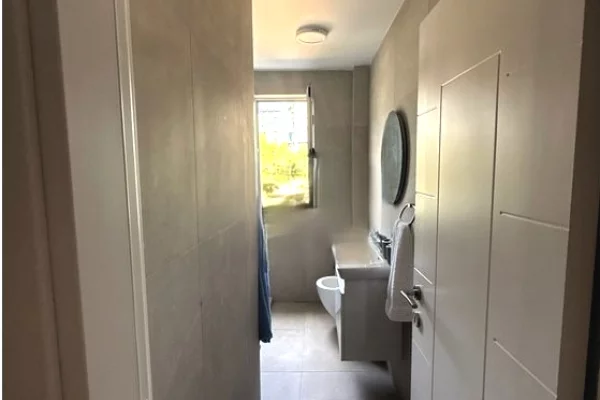 Shtepi me qera 1+1 ne Tirane - 700 Euro