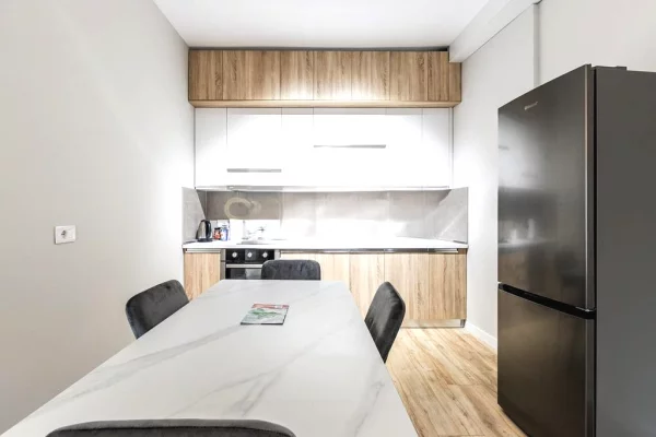 Shtepi me qera 1+1 ne Tirane - 1,200 Euro