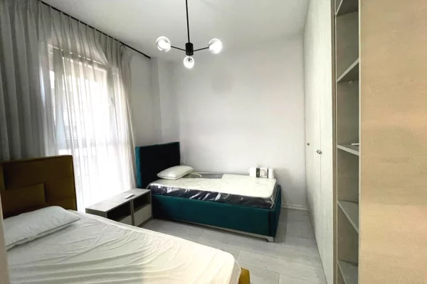 Shtepi me qera Apartament ne Tirane, 2+1, Mobilimi E mobiluar, Pagesa 750  Euro.