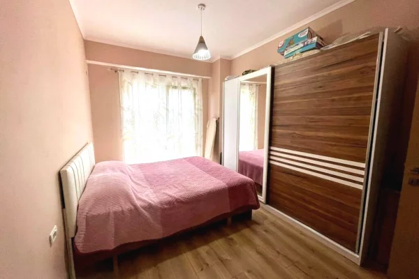 Shtepi me qera 1+1 ne Tirane - 520 Euro