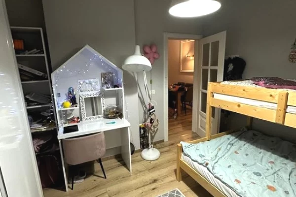 Shtepi me qera 2+1 ne Tirane - 850 Euro