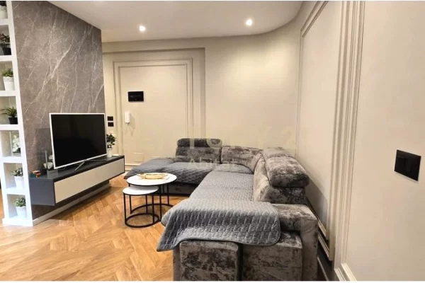 Shtepi ne shitje 1+1 ne Tirane - 170,000 Euro