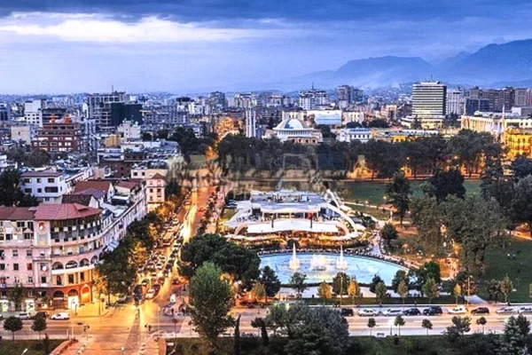 Ambient biznesi me qera 1+1 ne Tirane - 1,500 Euro