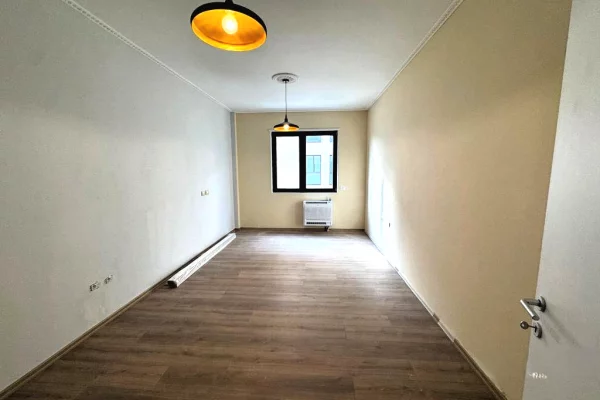 Business Property for Rent 3+1 in Tirana - 1,500 Euro