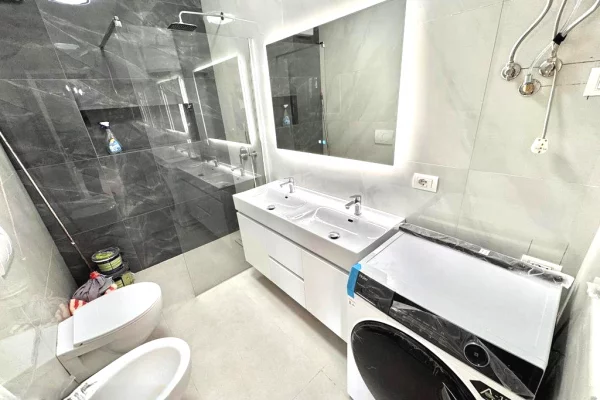 Shtepi me qera Apartament ne Tirane, 2+1, Mobilimi E mobiluar, Pagesa 1,300  Euro.