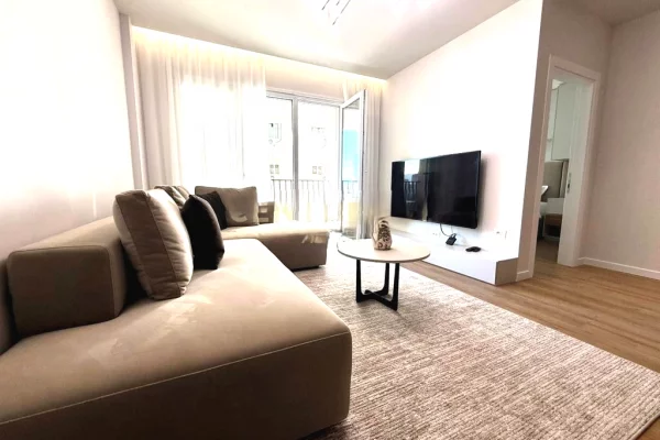 Shtepi me qera 1+1 ne Tirane - 750 Euro