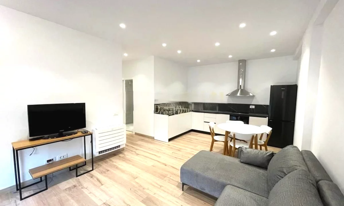 Shtepi me qera Apartament ne Tirane, 2+1, Mobilimi E mobiluar, Pagesa 1,500  Euro.