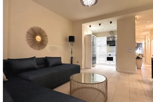 Apartament 3+1+2 + Post Parkimi per qira tek Rruga e Kosovareve