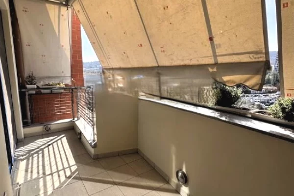 Shtepi me qera 3+1 ne Tirane - 1,500 Euro