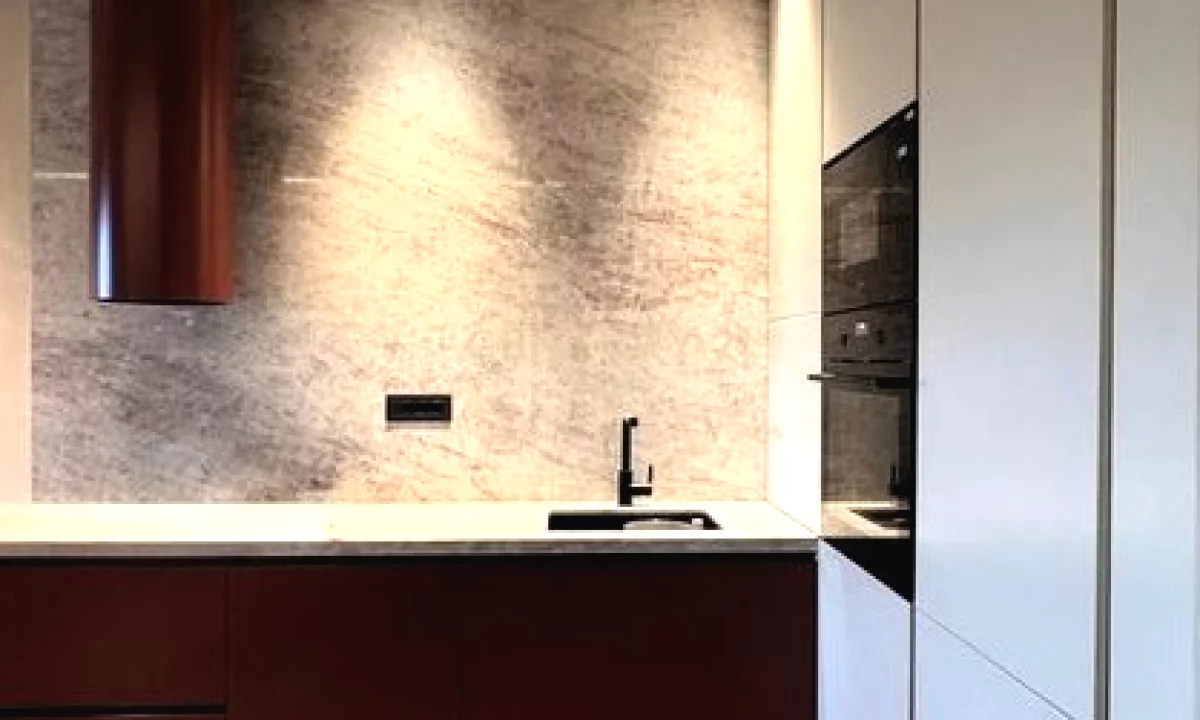 Shtepi me qera Apartament ne Tirane, 1+1, Mobilimi E mobiluar, Pagesa 2,000  Euro.